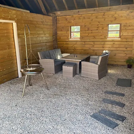 La לינה וארוחת בוקר 3*